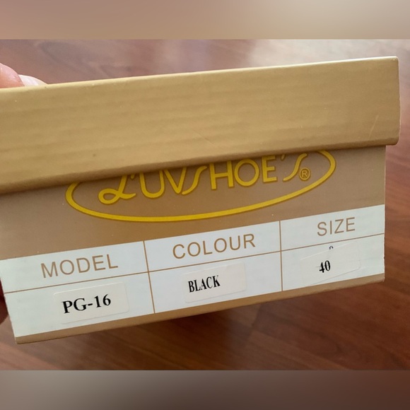 LUVSHOES Women’s Laced Pattern High Heel Black Size 9 (40) - Picture 8 of 9